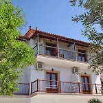 Guest house Giasemi 3*