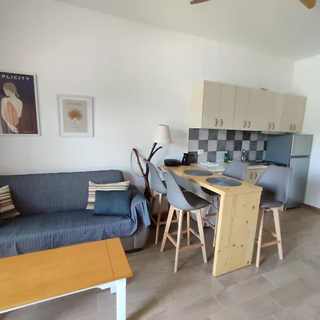Giasemi Guest house