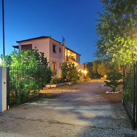 Giasemi Skopelos Town