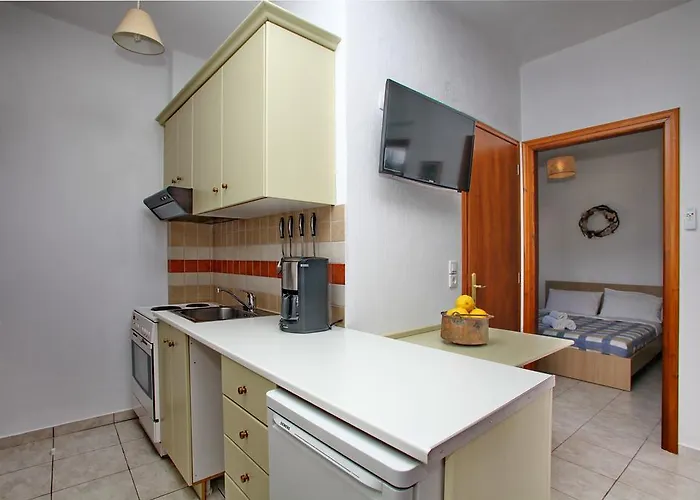 Giasemi Skopelos Town