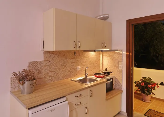 Giasemi Skopelos Town